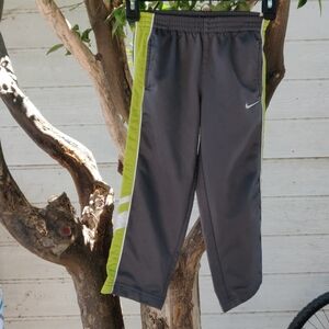 Nike boy pants size 4T